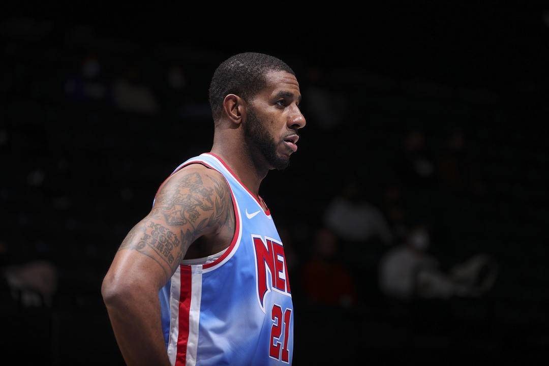 平台上亲自 平台上亲自